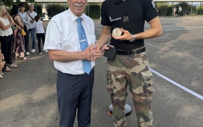 Remise de la plaquette d’honneur de l’UNPRG – UD 19